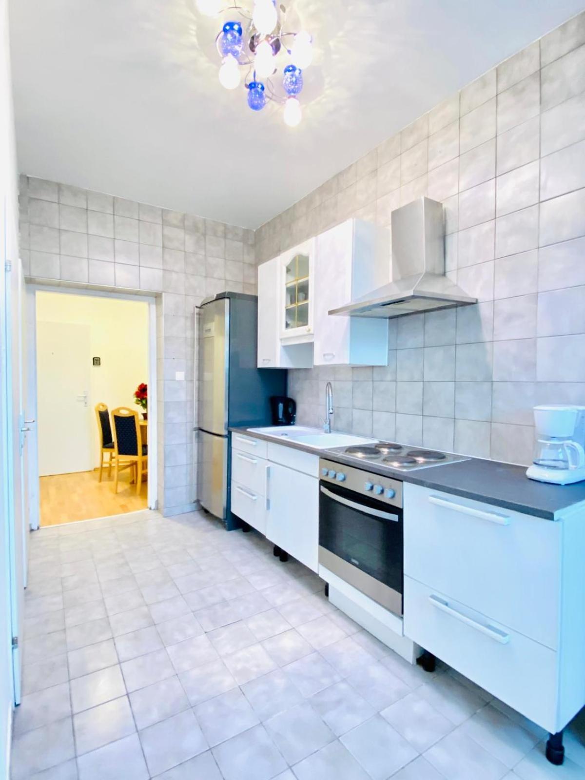 Bright 5Br Shared Apartment W Great Transport Link Вена Экстерьер фото