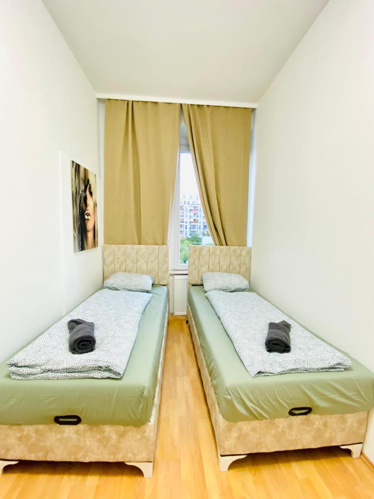 Bright 5Br Shared Apartment W Great Transport Link Вена Экстерьер фото