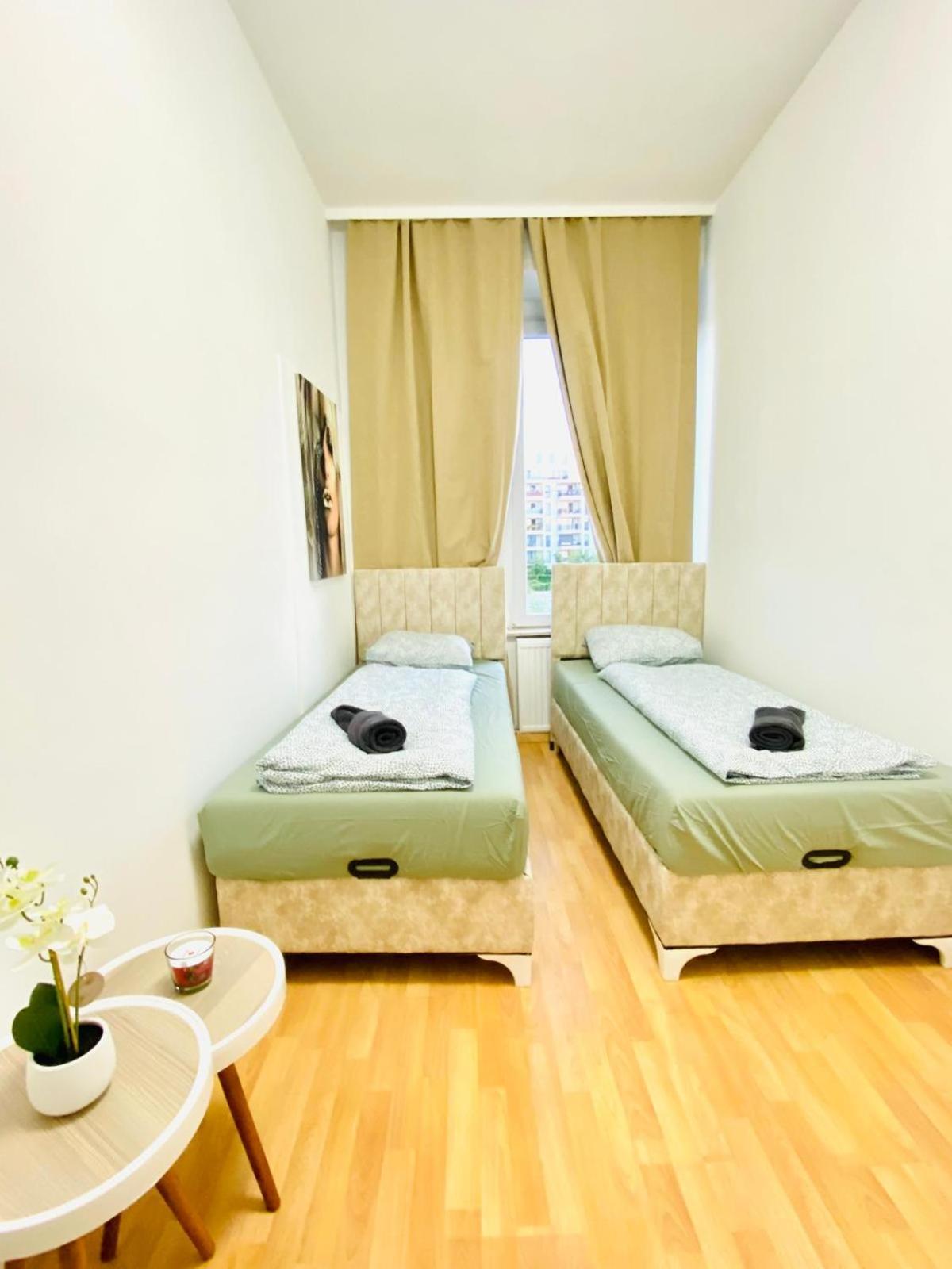 Bright 5Br Shared Apartment W Great Transport Link Вена Экстерьер фото