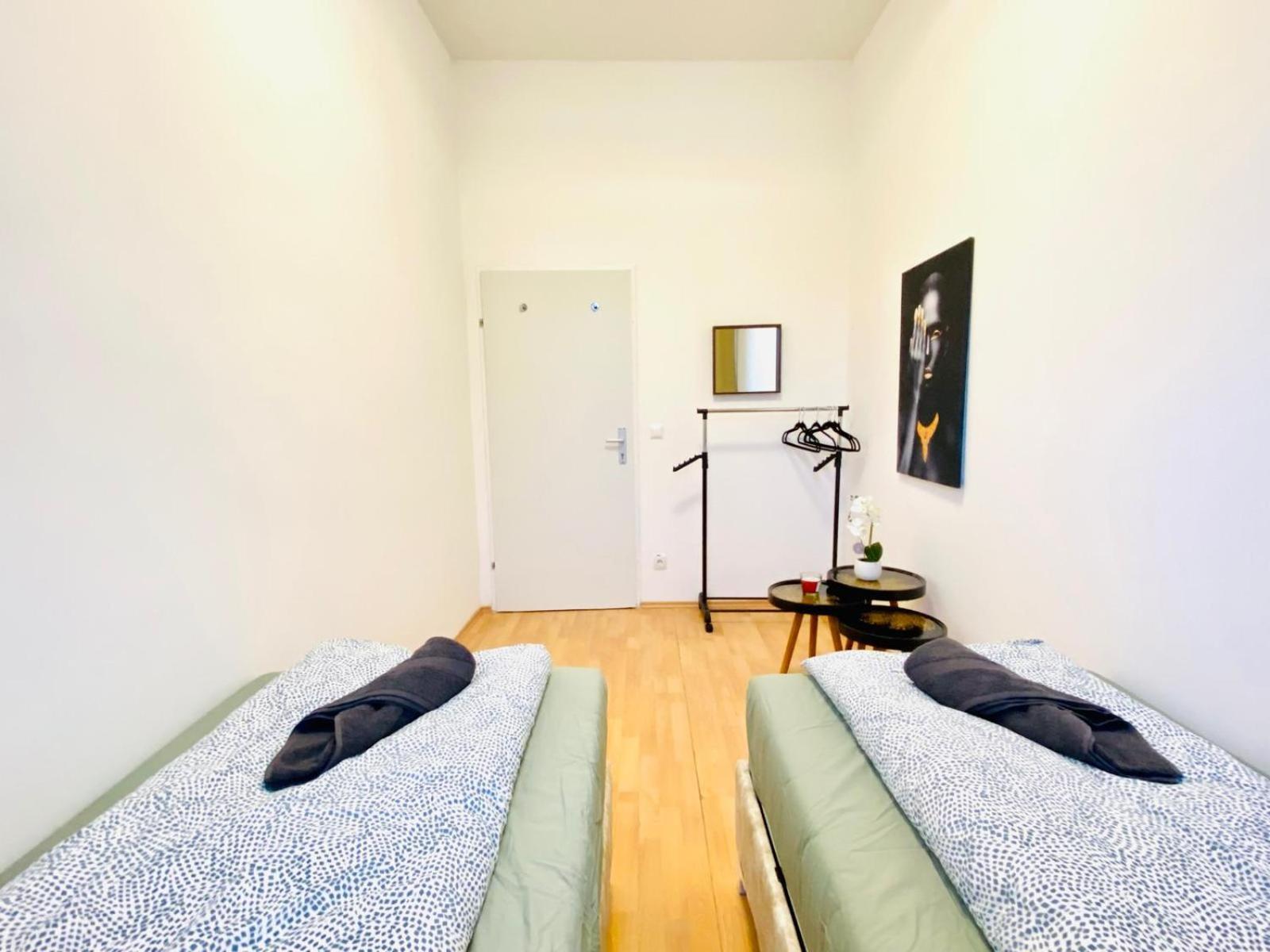 Bright 5Br Shared Apartment W Great Transport Link Вена Экстерьер фото