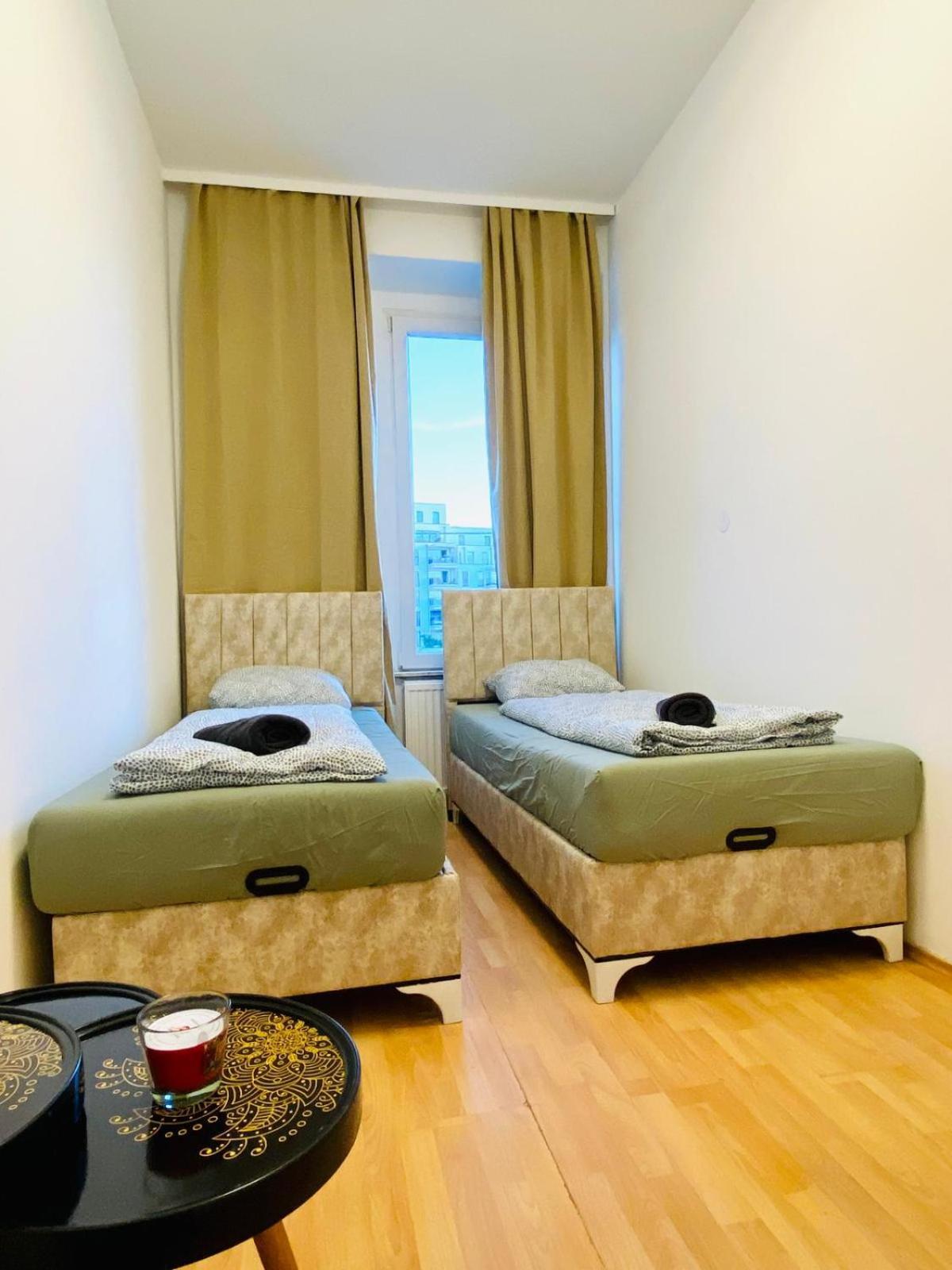 Bright 5Br Shared Apartment W Great Transport Link Вена Экстерьер фото
