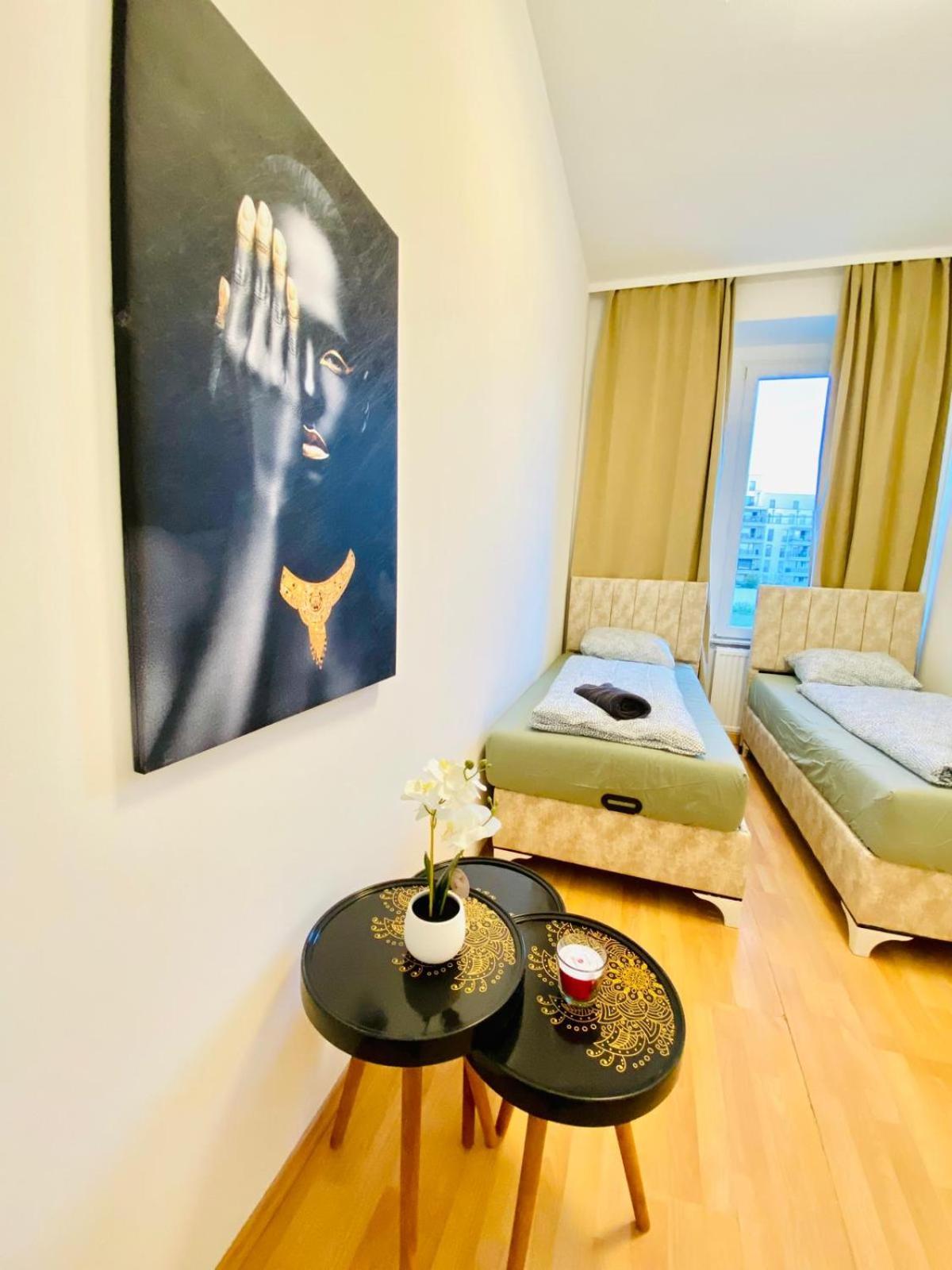 Bright 5Br Shared Apartment W Great Transport Link Вена Экстерьер фото