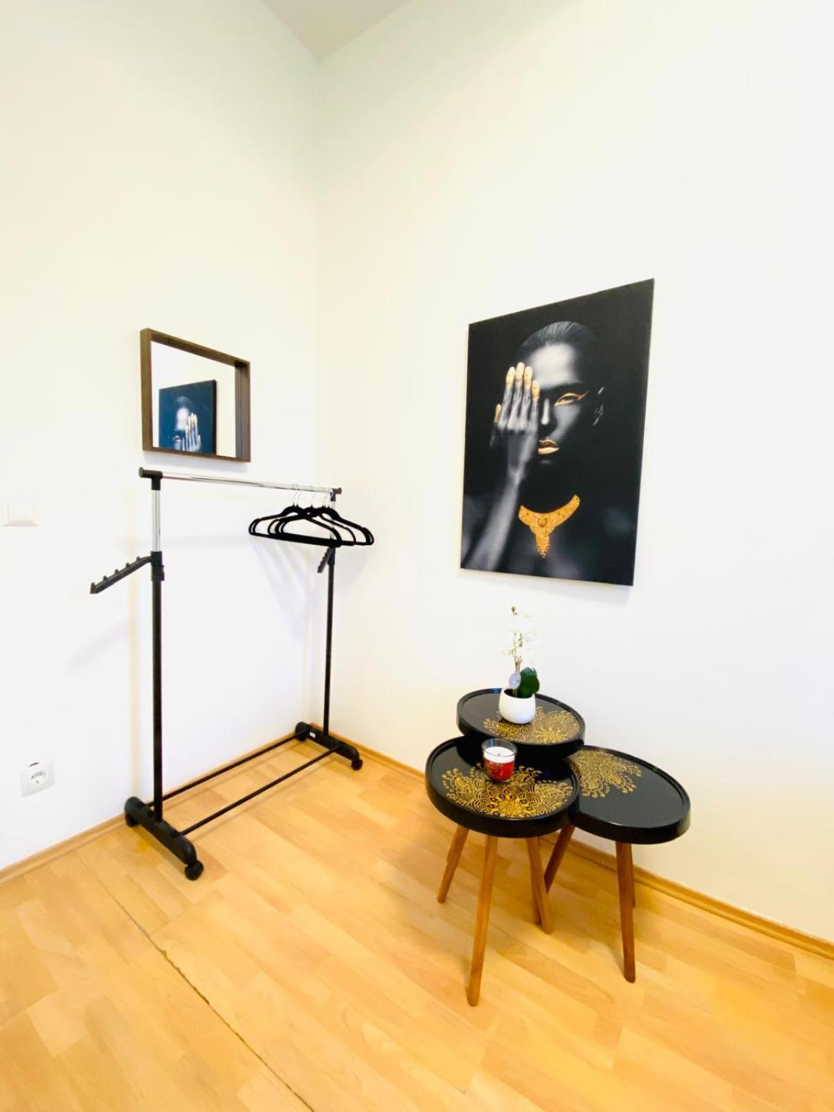 Bright 5Br Shared Apartment W Great Transport Link Вена Экстерьер фото