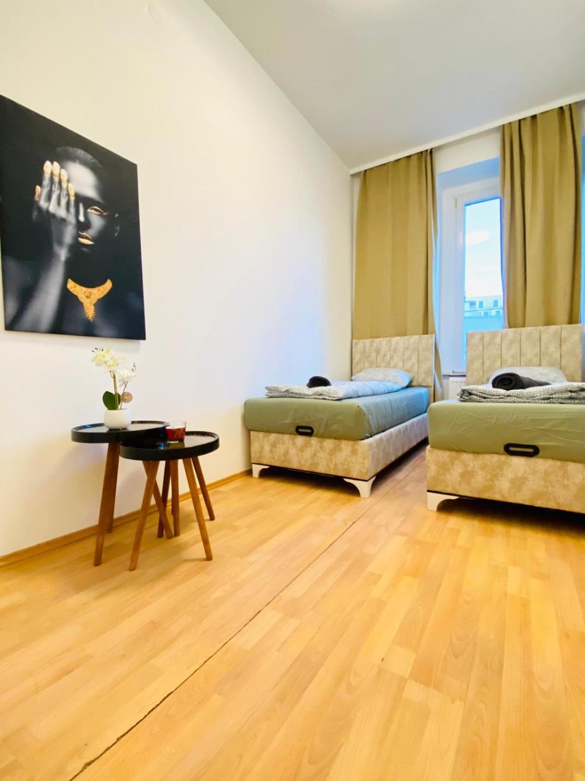 Bright 5Br Shared Apartment W Great Transport Link Вена Экстерьер фото