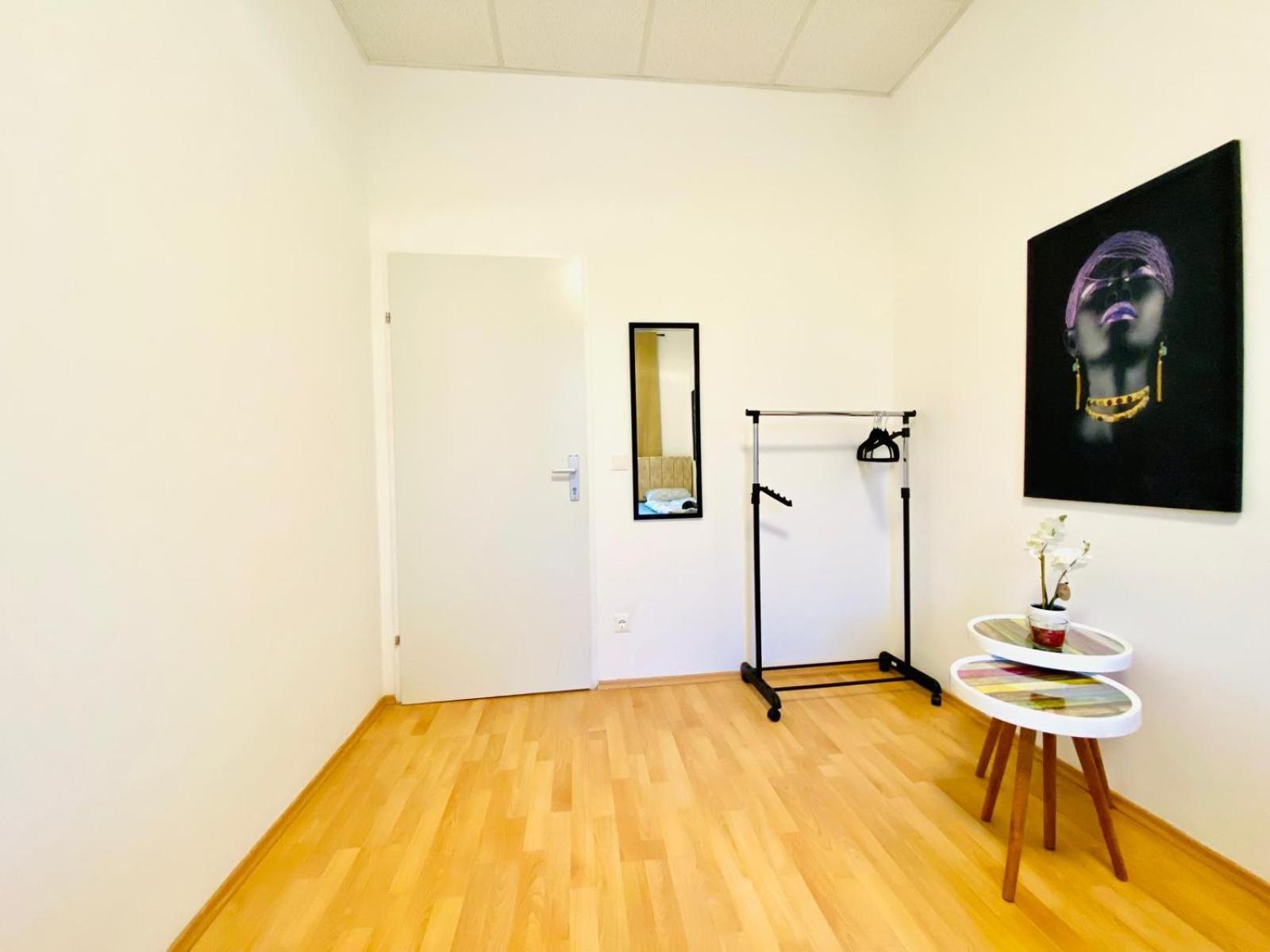 Bright 5Br Shared Apartment W Great Transport Link Вена Экстерьер фото