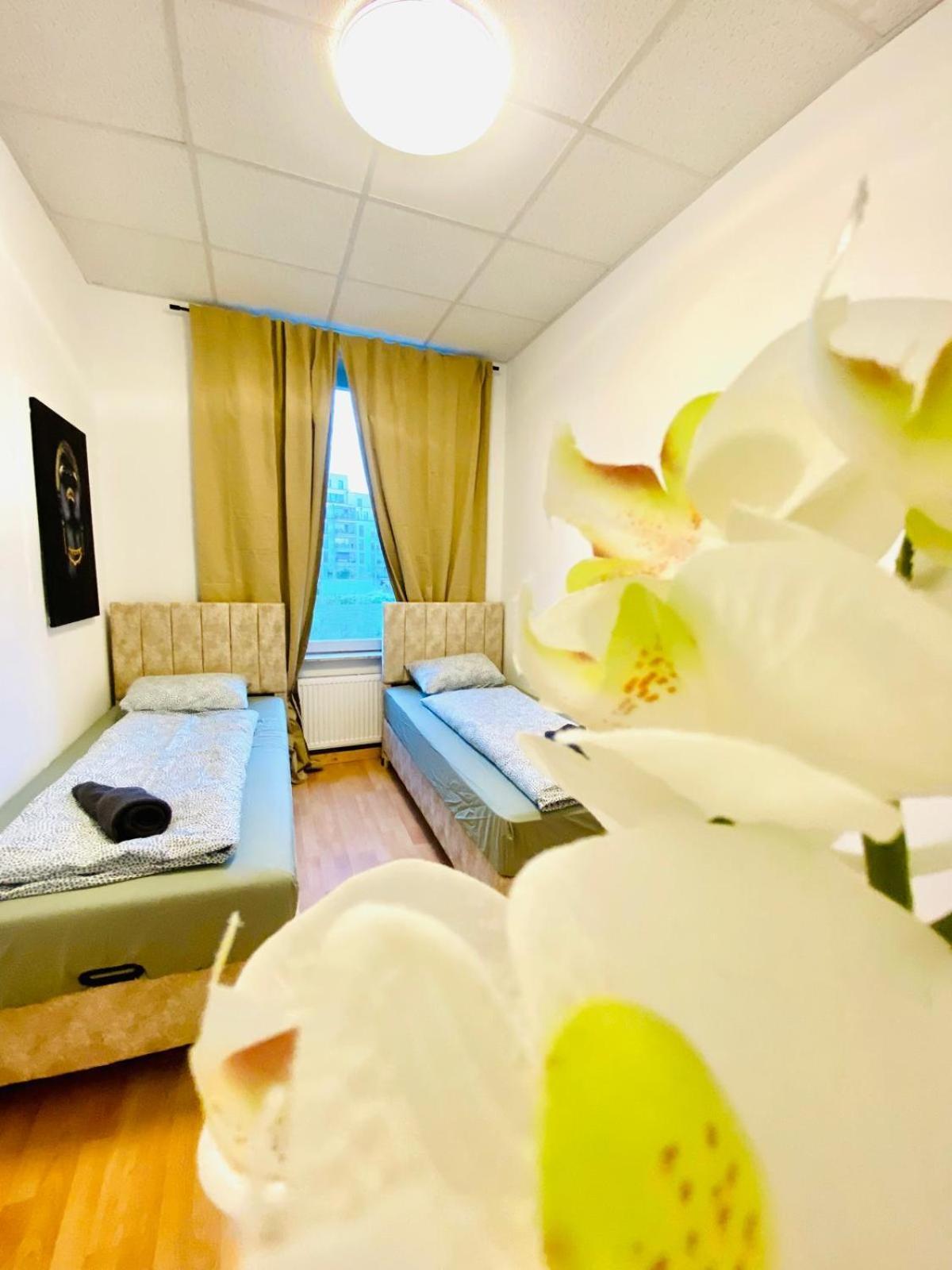 Bright 5Br Shared Apartment W Great Transport Link Вена Экстерьер фото