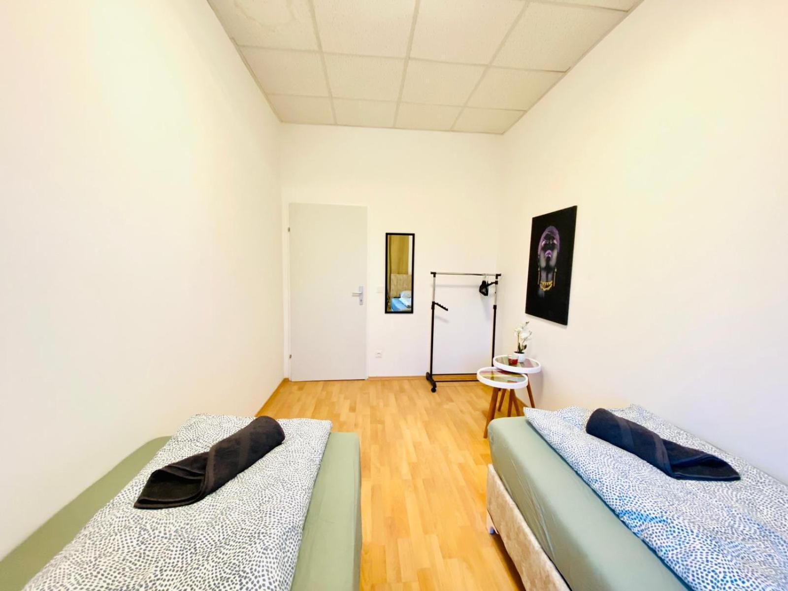 Bright 5Br Shared Apartment W Great Transport Link Вена Экстерьер фото