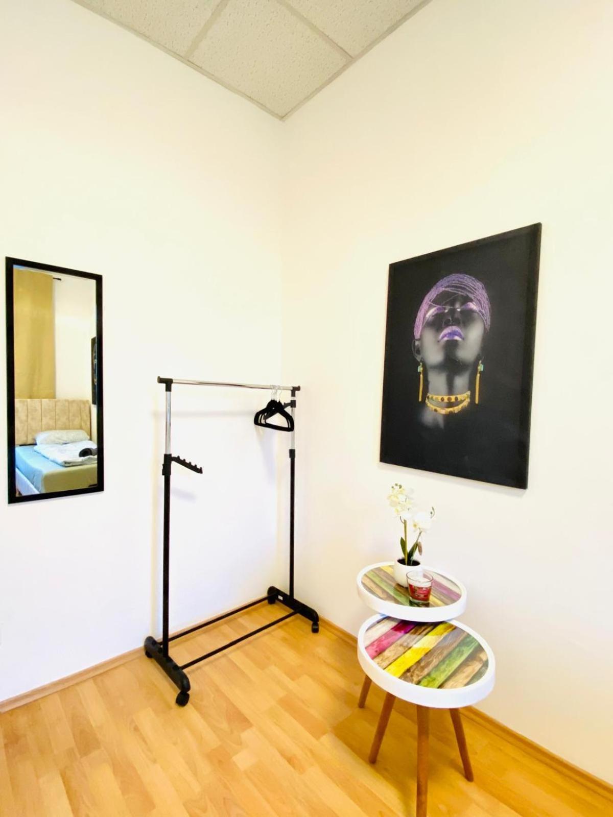 Bright 5Br Shared Apartment W Great Transport Link Вена Экстерьер фото