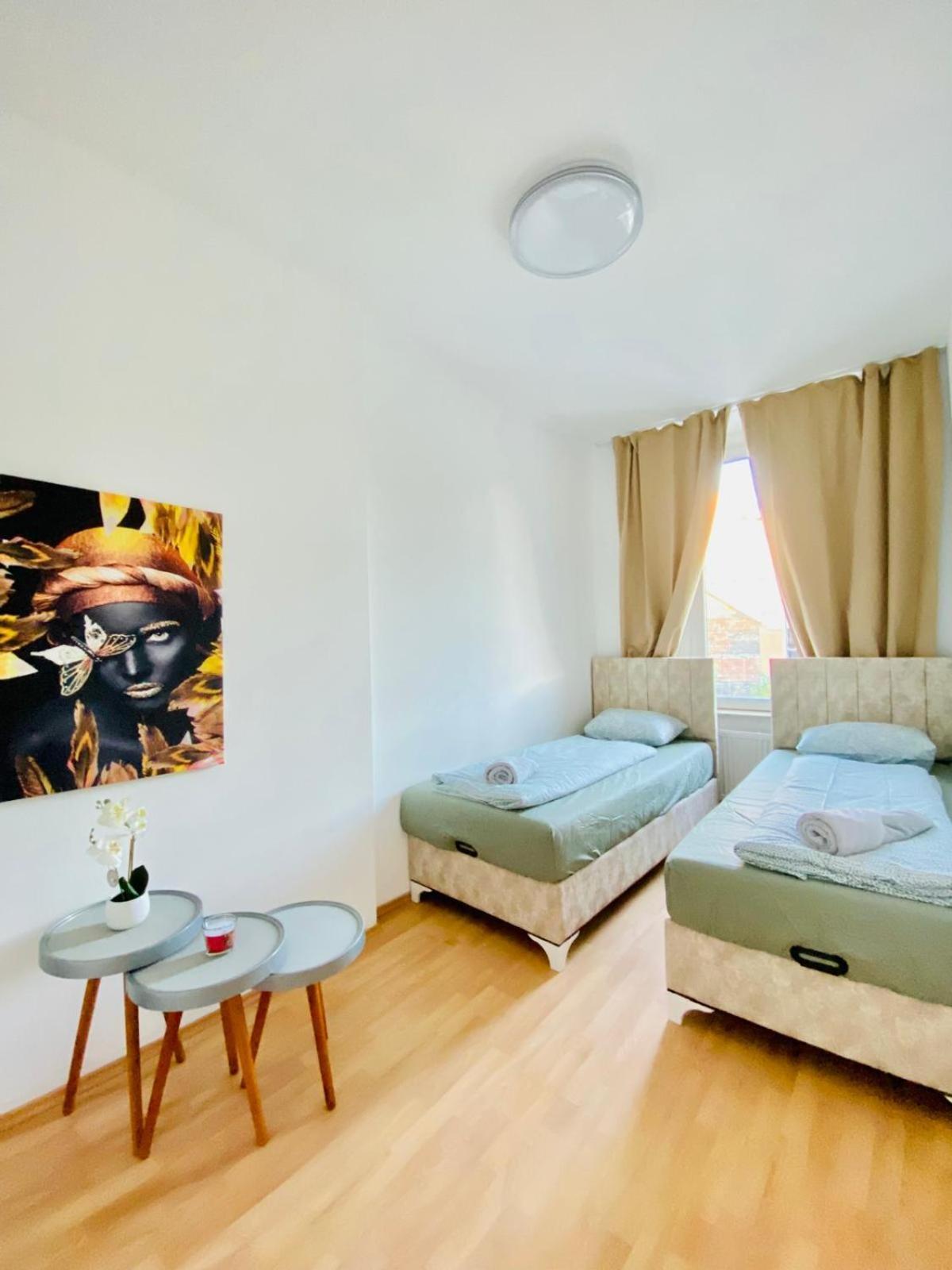 Bright 5Br Shared Apartment W Great Transport Link Вена Экстерьер фото