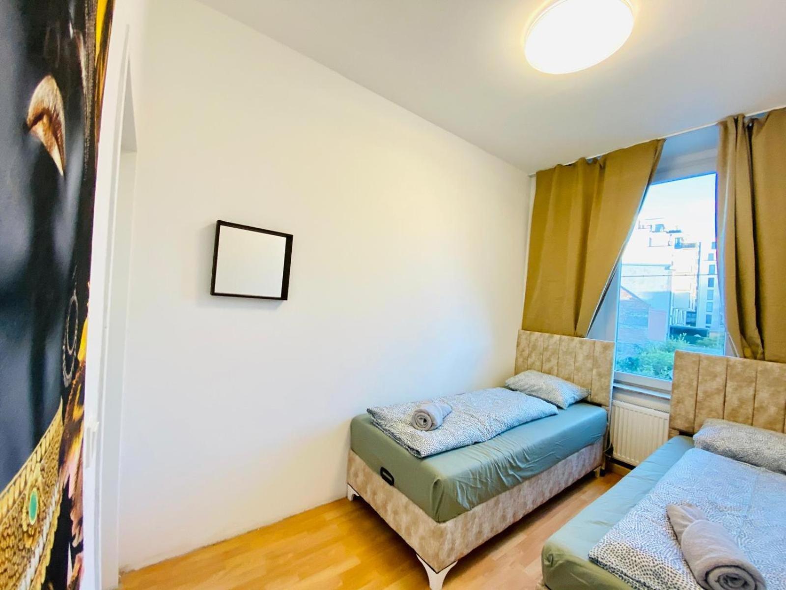 Bright 5Br Shared Apartment W Great Transport Link Вена Экстерьер фото